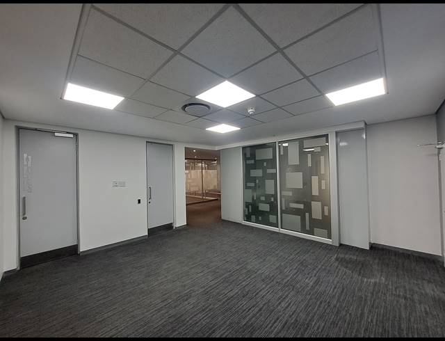 1,182M² OFFICE TO LET IN ILLOVO